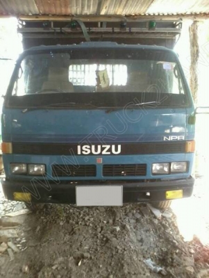 รถบรรทุก 6 ล้อ ยี่ห้อ ISUZU รุ่น NPR 115แรง รถบรรทุก 6 ล้อ ยี่ห้อ ISUZU รุ่น NPR 115แรง