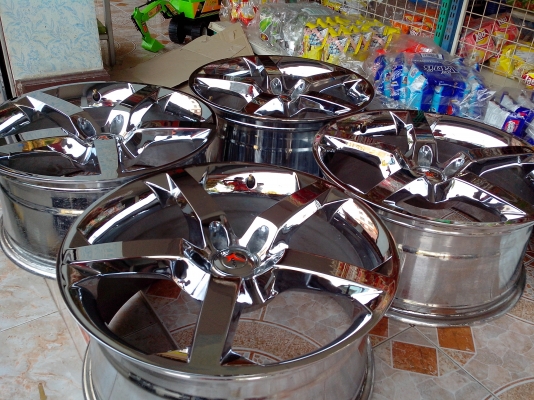 ขายแม็ก18 8.5 5รู114.3 et35มือสอง เงาๆขายกันถูกๆ ขายแม็ก18 8.5 5รู114.3 et35มือสอง เงาๆขายกันถูกๆ