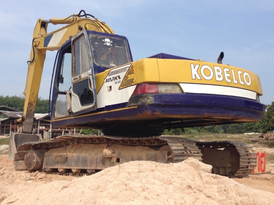 ขายแม๊กโครKOBELCO SK  200-3 มาคทีรถสวยพร้อมใช้เครื่องปั้มแน่นแรงไว
