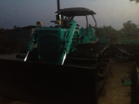 ขายแทร็กเตอร์D4D มีสไลด์ใบมืด สภาพสวยพร้อมใช้งาน เครื่องดี ช่วงล่างดี ราคาต่่อรองได้