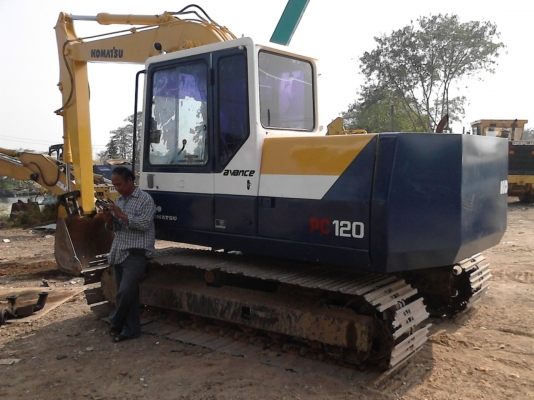 ขายแม็กโครKoMATSU 120-5รถสวยพร้อมใช้ตัวเดินใหย่