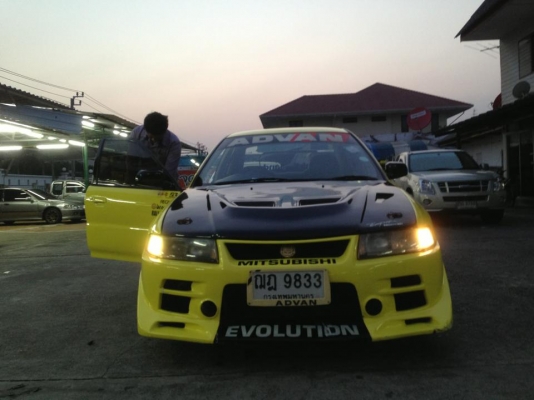 รถบ้าน ชุดแต่ง EVOตัวท๊อบเครื่องดีช่างล่างแน่นแอร์เย็น ภายในสะอาด ใครมองหาอยู่ไม่ผิดหวังครับ