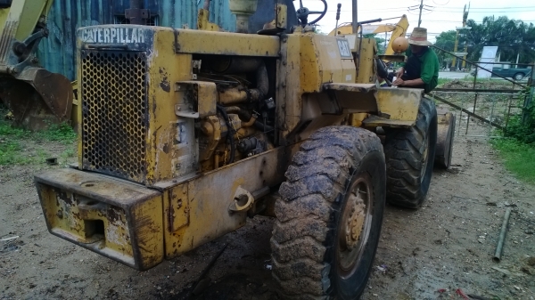 CAT910 รถตักเอวอ่อน สภาพเดิม รถดีสีไม่สวย รถไว้ตักขื้ปูน...เอวแน่น เครื่องแน่น CAT910 รถตักเอวอ่อน สภาพเดิม รถดีสีไม่สวย รถไว้ตักขื้ปูน...เอวแน่น เครื่องแน่น