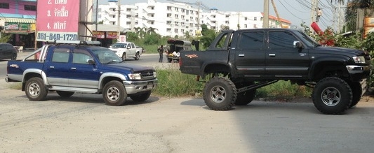 รถ BIG FOOT TIGER TOP SPORT CURISER 4WD 4DOOR 2.5 D4D COMMOMRAIL TURBO ABS ยาง40นิ้ว ยกสูง10นิ้ว