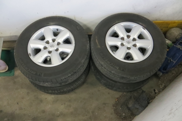 ขายแม๊กพร้อมยางติดรถ Vigo ขอบ 17"