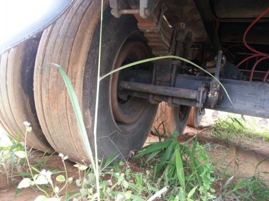 ขายหาง พนัส 3 เพลา ปี 40. สนใจติดต่อ081 - 6079515 ขายหาง พนัส 3 เพลา ปี 40. สนใจติดต่อ081 - 6079515