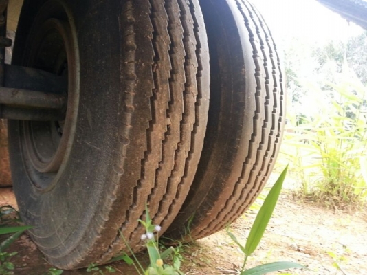 ขายหาง พนัส 3 เพลา ปี 40. สนใจติดต่อ081 - 6079515 ขายหาง พนัส 3 เพลา ปี 40. สนใจติดต่อ081 - 6079515