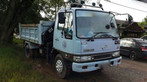 รถฮีโน่ 6 ล้อดั้ม FC4J ติดเฮี้ยบ 3 ตัน. 145 แรงม้า. สนใจติ ดต่อ 081 - 6079515 รถฮีโน่ 6 ล้อดั้ม FC4J ติดเฮี้ยบ 3 ตัน. 145 แรงม้า. สนใจติ ดต่อ 081 - 6079515