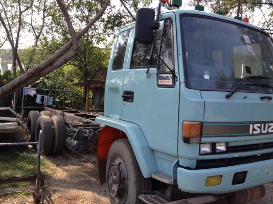 ขายรถ 10ล้อ rocky คัทซีเปล่า 2เพลา 195 คับ