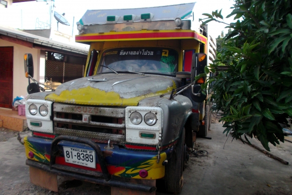 ขายด่วนรถสิบล้อดรั้มหัวยาวเครือง175แรงม้าเพลาเดียวมวกเจ็ก