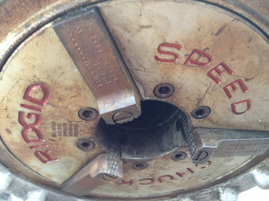 ขายเครื่องตร๊าปเกลียว REX ทำแท่นตั้งไว้แล้ว พร้อมใช้งาน