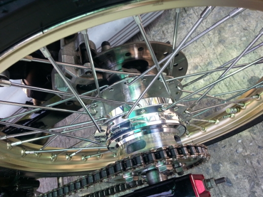 SONIC 05 ตัวใหม่แท้ เครื่องเดิมสนิท แต่งสวยงามภายนอกใช้รักษา ล้อ COM ปีเก่าหรือล้อ MAX เดิมแท้มีให้น่ะจ๊ะ