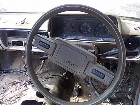 หัวเก๋ง โตโยต้าม้ากระโดด  คานแข็งแท้โรงงาน