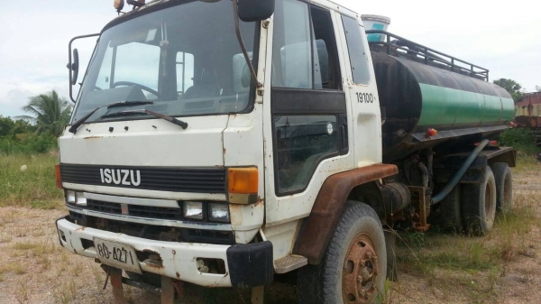 ขายรถ 10 ล้อน้ำ ISUZU ROCKY 210 แรงม้า 2 เพลา ราคา 680000