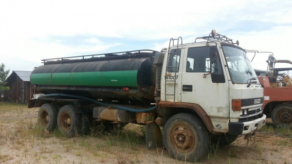 ขายรถ 10 ล้อน้ำ ISUZU ROCKY 210 แรงม้า 2 เพลา ราคา 680000
