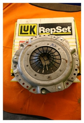 ขายหวีคลัช เบนซ์ E Class W124