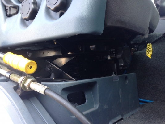 สิบล้อดั้มพ์ รุ่นFV51JKD พร้อมรถพ่วง 3 เพลา