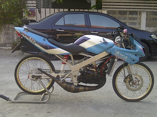 400cc  สมัครเมื่อ     Sep 2011 โพส     3,876	  +++ขาย ls จัดสภาพแว้นๆสะเต็บลูกวีอาร์ เกียรซิ่ง 1 2 เอกสารชุดโอนครบพร้อมโอน13999บาท++