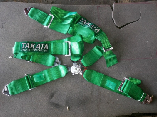 ขายเข็มขัดรัด 4 จุดของ takata ครับ ราคาที่ 1900 บาท ขายเข็มขัดรัด 4 จุดของ takata ครับ ราคาที่ 1900 บาท