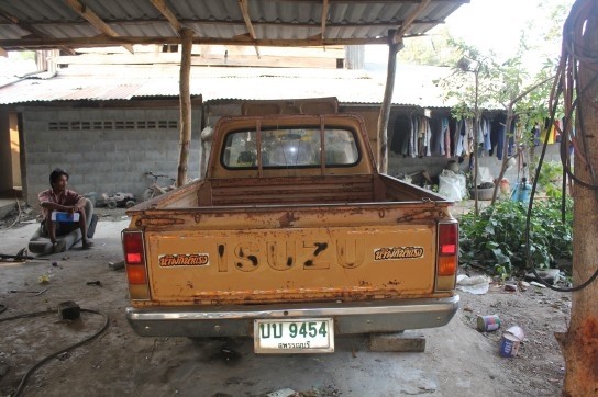 isuzu faster ทบ.ขาด กย.54 เบนซินเดิมๆ สุพรรณบุรี isuzu faster ทบ.ขาด กย.54 เบนซินเดิมๆ สุพรรณบุรี