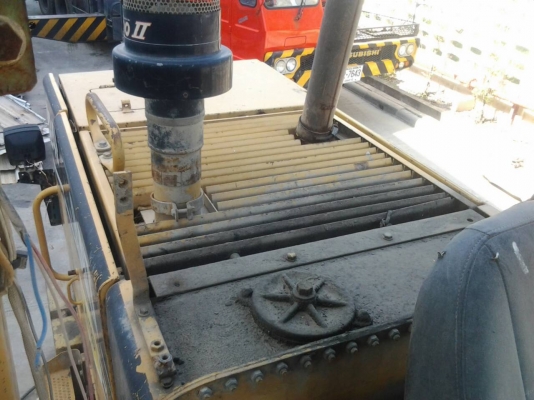 CAT 924F รถตักล้อยาง สภาพสมบูรณ์ พร้อมใช้งาน ลดราคาเหลือ 600000 บาท