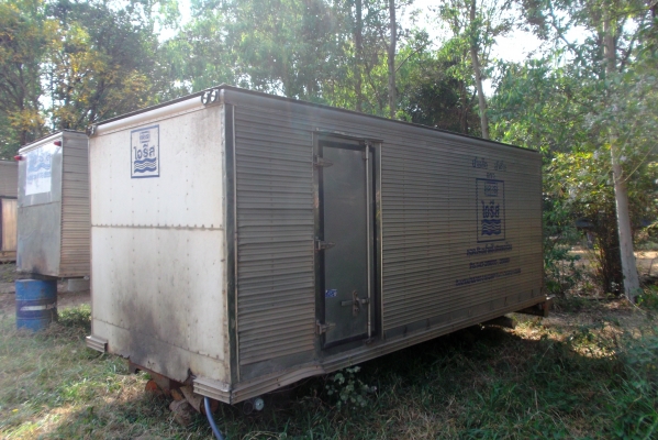 ขายด่วนตู้บรรทุกนํ้าแขงตู้เปียกยาว5.5เมตรกว้าง2.15เมตร4ตู้