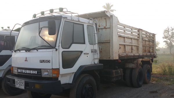 ขายด่วนไอ้หลงสิบปีดสองเพลาดั้ม FN527MA195แรง  พร้อมใช้จัดแนนท์ได้โทร 0801515451