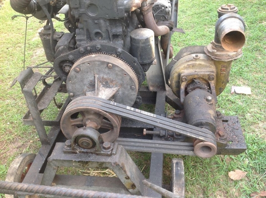 ขายปั้มน้ำ ใช้เครื่องยนต์ ISUZU 4 JB1   88 แรง ขาย 30,000 ครับ พร้อมใช้