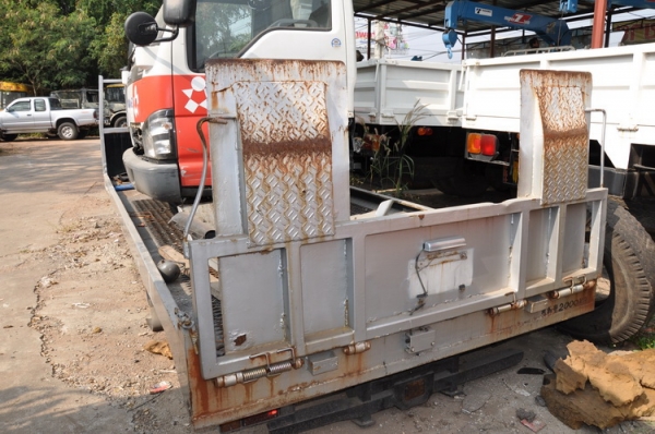 ขายกระบะสไลออนกระบะสวยทั้งชุดUNICแท้ มีวินส์หลังสภาพพร้อมใช้งาน