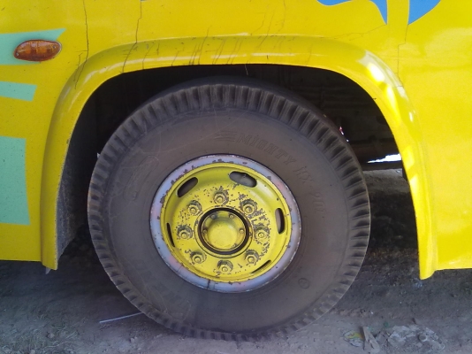 รถบัสพัดลม 50 ที่นั่ง เครื่อง Nissan เครื่องเสียง ทีวีพร้อม