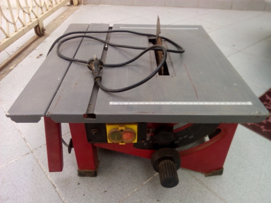 แท่นตัดตัวเล็ก