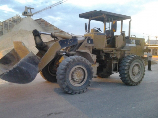 ขายด่วน รถตัก CAT 926 สภาพสมบูรณ์ พร้อมใช้ ลดราคาเหลือ 800000 บาท