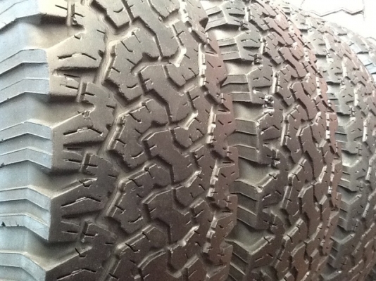 ขายยาง BF 265 x 75 16 พร้อมล้อ ....... สวยๆ เชิญครับ ขายยาง BF 265 x 75 16 พร้อมล้อ ....... สวยๆ เชิญครับ