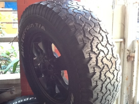 ขายยาง  BF  265 x 75 16  พร้อมล้อ ....... สวยๆ เชิญครับ