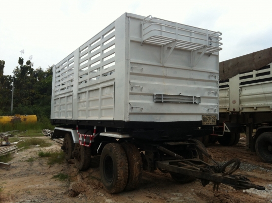 ขายลูกพ่วงสามเพลาดั้ม