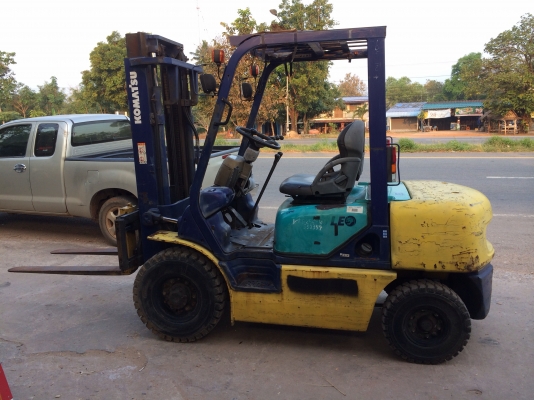 ขายรถKomatsu fd25c-14 ไม่เคยใช้ในไทย ดีเซล ไซค์ชิฟ