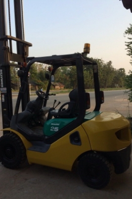 forklift ขายรถฟอร์คลิฟต์ komatsu fd25c-16 สวยปิ้งเหมือนใหม่ ดีเซล เสา4เมตร
