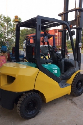 forklift ขายรถฟอร์คลิฟต์ komatsu fd25c-16 สวยปิ้งเหมือนใหม่ ดีเซล เสา4เมตร