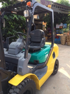 forklift ขายรถฟอร์คลิฟต์ komatsu fd25c-16 สวยปิ้งเหมือนใหม่ ดีเซล เสา4เมตร