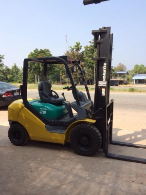 forklift ขายรถฟอร์คลิฟต์ komatsu fd25c-16 สวยปิ้งเหมือนใหม่ ดีเซล เสา4เมตร