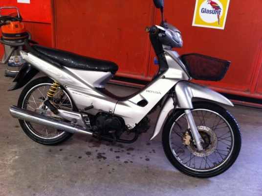 ตัดใจขายเวฟ100ดิสก์เบรกหน้า เดิมๆ เครื่องเงียบๆ ภาษีเต็ม โทร0825671760