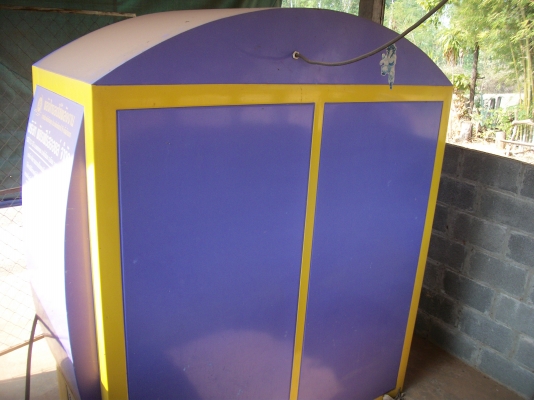 ขายปั้มหยอดเหรียญ 2 หัวจ่าย พร้อมใช้ ถังบรรจุถังละ 200 ลิตร