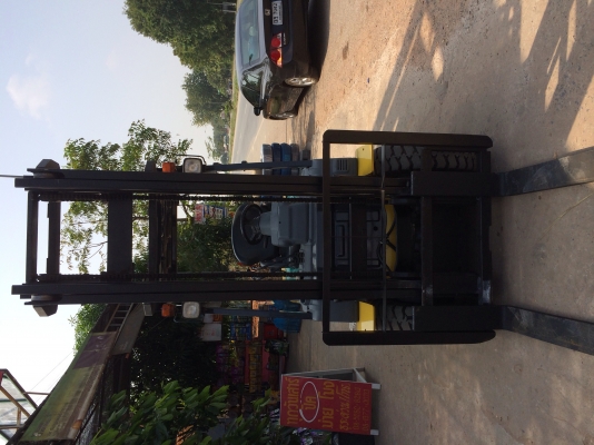 ขายkomatsu fd25-16 เสา4เมตร ดีเซล สวย ใส ไม่แพง เก่านอก