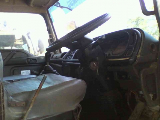 ฝากขาย 10ล้อดั้ม ISUZU DECA270 maxroad ปี49 , HiNO mega260 ปี47เกียรetom ทั้ง2คันใช้งานได้ดี ขายคันละ1900000