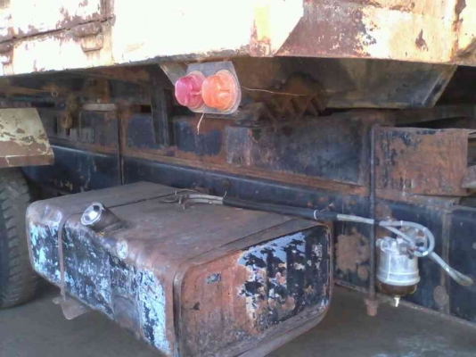 ฝากขาย 10ล้อดั้ม ISUZU DECA270 maxroad ปี49 , HiNO mega260 ปี47เกียรetom ทั้ง2คันใช้งานได้ดี ขายคันละ1900000