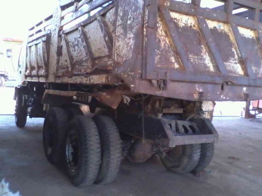 ฝากขาย 10ล้อดั้ม ISUZU DECA270 maxroad ปี49 , HiNO mega260 ปี47เกียรetom ทั้ง2คันใช้งานได้ดี ขายคันละ1900000