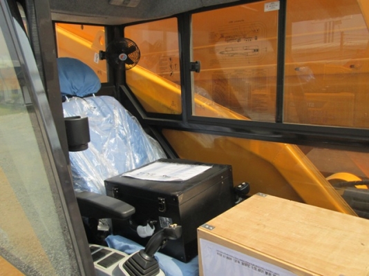 จำหน่ายรถเครน ยี่ห้อ SANY 55 ตัน ตัวใหม่ล่าสุดป้อมขวา + จิ๊ปใต้ท้อง+ประตูสไลด์