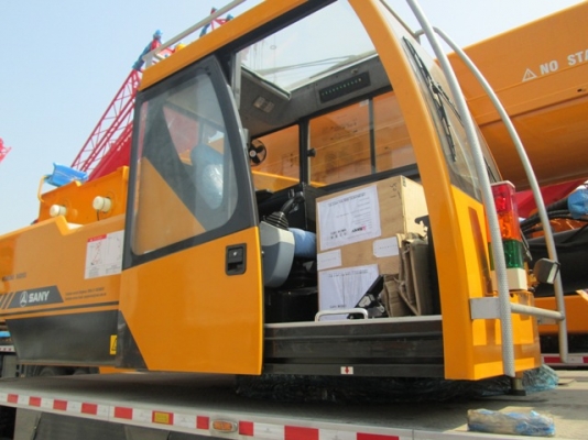 จำหน่ายรถเครน ยี่ห้อ SANY 55 ตัน ตัวใหม่ล่าสุดป้อมขวา + จิ๊ปใต้ท้อง+ประตูสไลด์