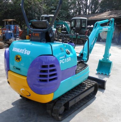 ขายรถขุดขนาดเล็ก KOMUTSU PC15R-8  รุ่น 8