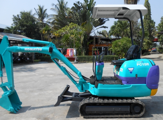 ขายรถขุดขนาดเล็ก KOMUTSU PC15R-8  รุ่น 8